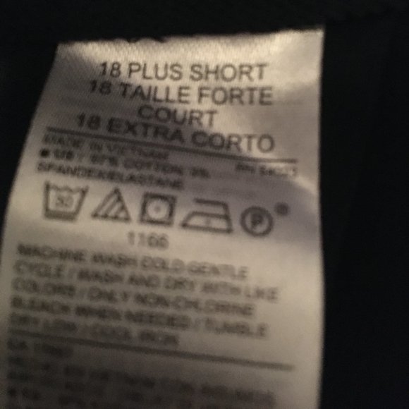 Old Navy Dark Blue Side Zip Crop Pants - Picture 4 of 10